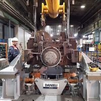 Danieli Service new chock-changing device for blooming mill